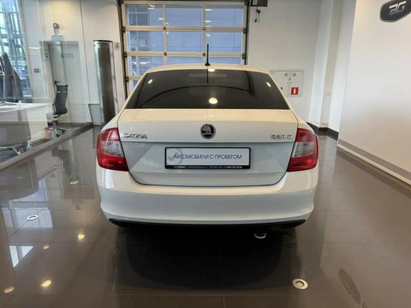 Skoda Rapid I с пробегом 2016 года, цена 920 000 рублей, 230000 км, лифтбек, Автокод Объявления