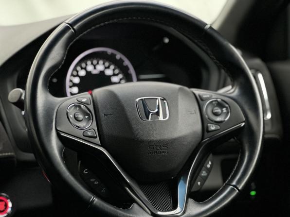 Honda Vezel I Рестайлинг с пробегом 2020 года, цена 2 070 000 рублей, 120134 км, внедорожник, Автокод Объявления