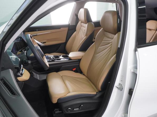Geely Atlas II с пробегом 2023 года, цена 2 570 000 рублей, 26619 км, внедорожник, Автокод Объявления