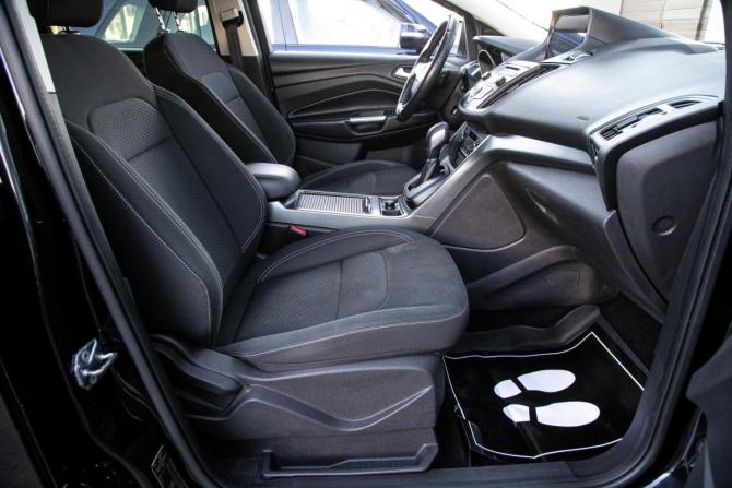 Ford Kuga II Рестайлинг с пробегом 2017 года, цена 1 498 000 рублей, 136500 км, внедорожник, Автокод Объявления