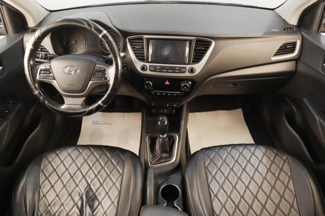 Hyundai Solaris II с пробегом 2017 года, цена 1 129 000 рублей, 167800 км, седан, Автокод Объявления