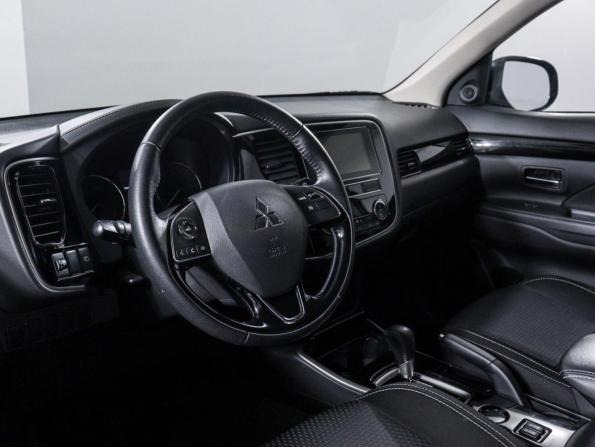 Mitsubishi Outlander III Рестайлинг 3 с пробегом 2019 года, цена 2 590 000 рублей, 37690 км, внедорожник, Автокод Объявления
