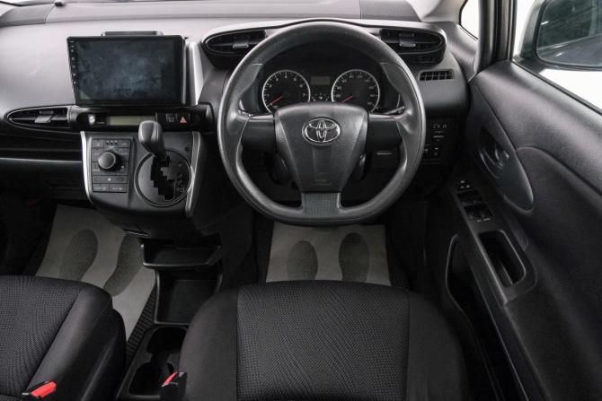 Toyota Wish II Рестайлинг с пробегом 2016 года, цена 1 599 000 рублей, 133000 км, минивэн, Автокод Объявления