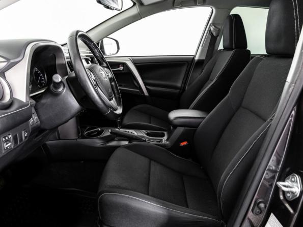 Toyota RAV4 IV (XA40) Рестайлинг с пробегом 2019 года, цена 2 075 000 рублей, 176252 км, внедорожник, Автокод Объявления