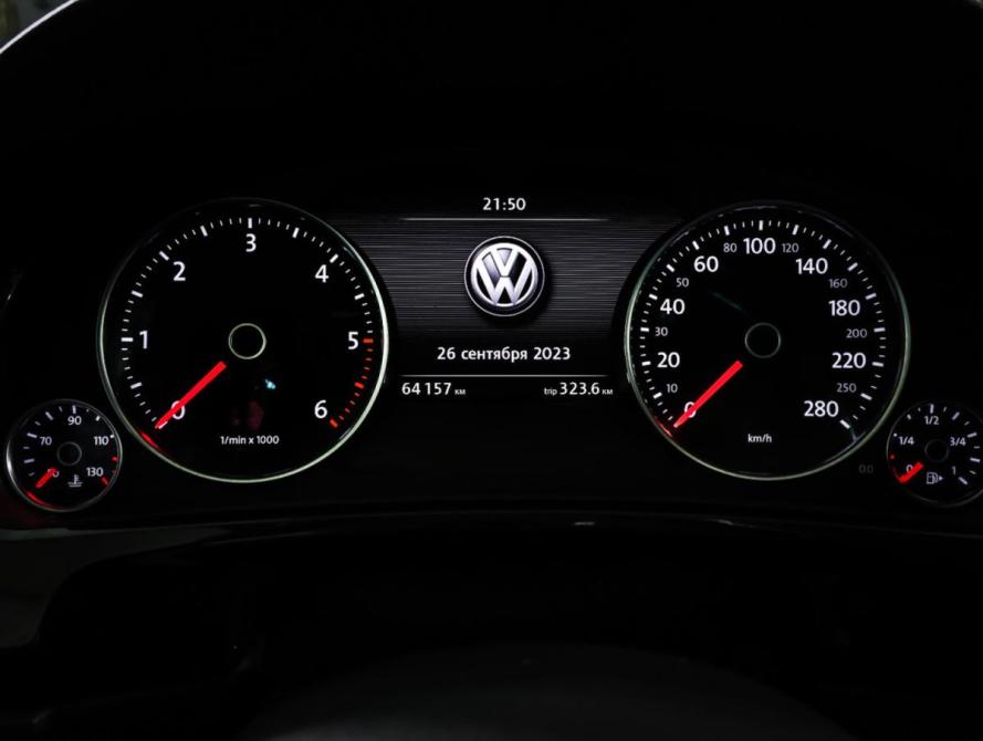 Volkswagen Touareg II Рестайлинг Москва  - изображение 17
