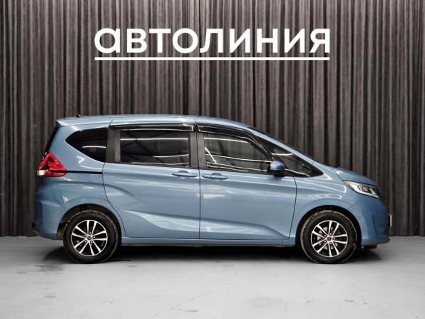 Honda Freed II с пробегом 2017 года, цена 1 550 000 рублей, 141300 км, компактвэн, Автокод Объявления