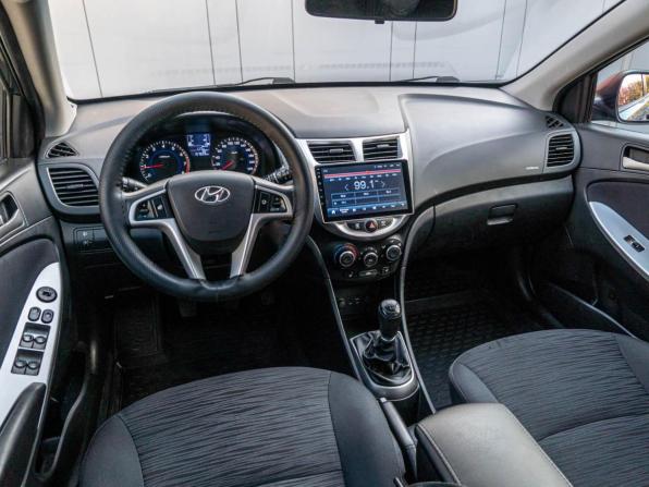 Hyundai Solaris I Рестайлинг с пробегом 2015 года, цена 899 000 рублей, 157659 км, хэтчбек, Автокод Объявления