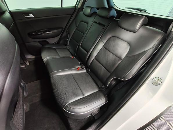 Kia Sportage IV Рестайлинг с пробегом 2020 года, цена 2 475 000 рублей, 131975 км, внедорожник, Автокод Объявления