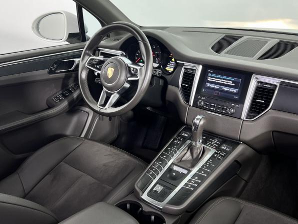 Porsche Macan I с пробегом 2016 года, цена 3 250 000 рублей, 66688 км, внедорожник, Автокод Объявления