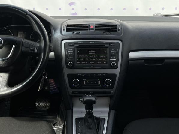 Skoda Octavia II (A5) Рестайлинг с пробегом 2011 года, цена 780 000 рублей, 180558 км, лифтбек, Автокод Объявления