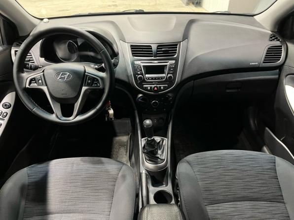 Hyundai Solaris I Рестайлинг с пробегом 2015 года, цена 850 000 рублей, 157260 км, седан, Автокод Объявления