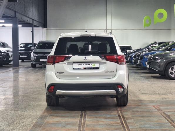 Mitsubishi Outlander III Рестайлинг 2 с пробегом 2016 года, цена 1 525 000 рублей, 193940 км, внедорожник, Автокод Объявления