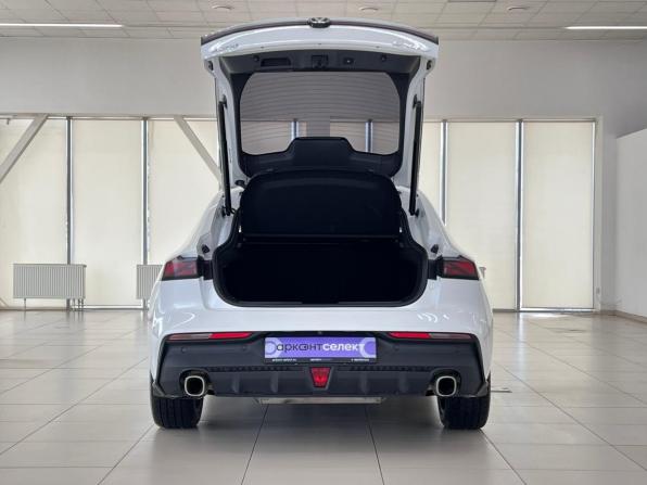 Changan UNI-V I с пробегом 2023 года, цена 2 130 000 рублей, 40544 км, лифтбек, Автокод Объявления