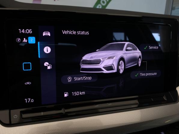 Skoda Octavia IV (A8) с пробегом 2021 года, цена 2 415 000 рублей, 43500 км, лифтбек, Автокод Объявления