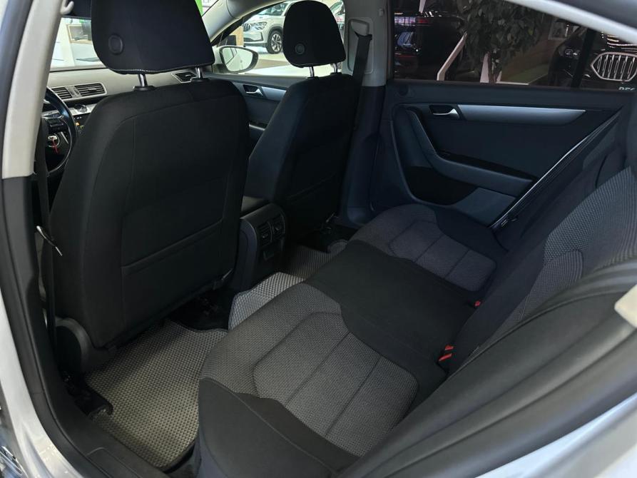 Volkswagen Passat B7 Санкт-Петербург  - изображение 27