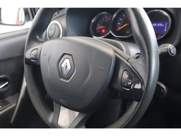 Renault Sandero II с пробегом 2015 года, цена 950 000 рублей, 105722 км, хэтчбек, Автокод Объявления