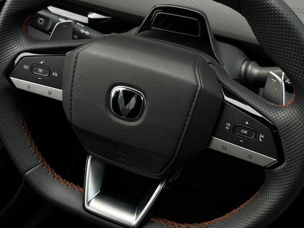 Changan UNI-V I с пробегом 2024 года, цена 2 298 700 рублей, 39596 км, лифтбек, Автокод Объявления