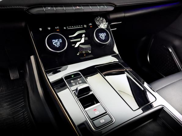 Exeed LX I Рестайлинг 2 с пробегом 2024 года, цена 2 050 000 рублей, 40716 км, внедорожник, Автокод Объявления