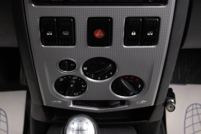 Renault Logan I Рестайлинг с пробегом 2009 года, цена 399 000 рублей, 242177 км, седан, Автокод Объявления