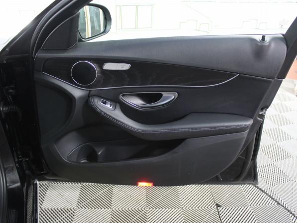 Mercedes-Benz C-Класс IV (W205) Рестайлинг с пробегом 2019 года, цена 2 769 000 рублей, 60542 км, седан, Автокод Объявления