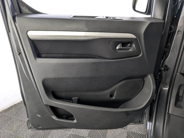 Peugeot Traveller I с пробегом 2021 года, цена 2 999 000 рублей, 97927 км, минивэн, Автокод Объявления