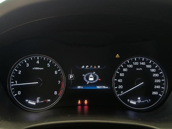 Hyundai Genesis II с пробегом 2016 года, цена 1 950 000 рублей, 163178 км, седан, Автокод Объявления
