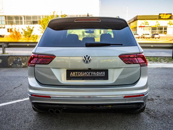 Volkswagen Tiguan II с пробегом 2018 года, цена 2 548 000 рублей, 116427 км, внедорожник, Автокод Объявления
