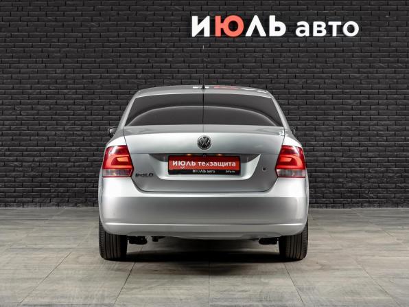 Volkswagen Polo V с пробегом 2010 года, цена 600 000 рублей, 255584 км, седан, Автокод Объявления