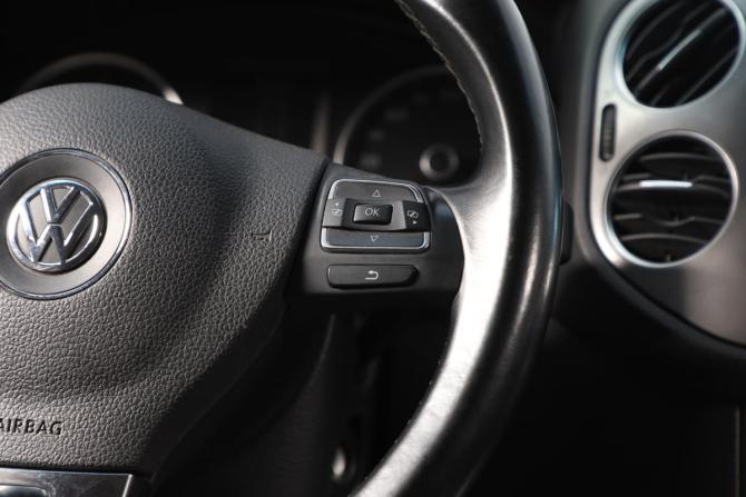 Volkswagen Tiguan I с пробегом 2011 года, цена 1 299 000 рублей, 129000 км, внедорожник, Автокод Объявления