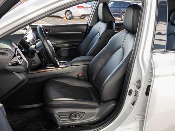 Toyota Camry VIII (XV70) с пробегом 2019 года, цена 3 920 000 рублей, 51906 км, седан, Автокод Объявления