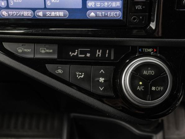 Toyota Aqua I Рестайлинг с пробегом 2016 года, цена 1 229 000 рублей, 94512 км, хэтчбек, Автокод Объявления
