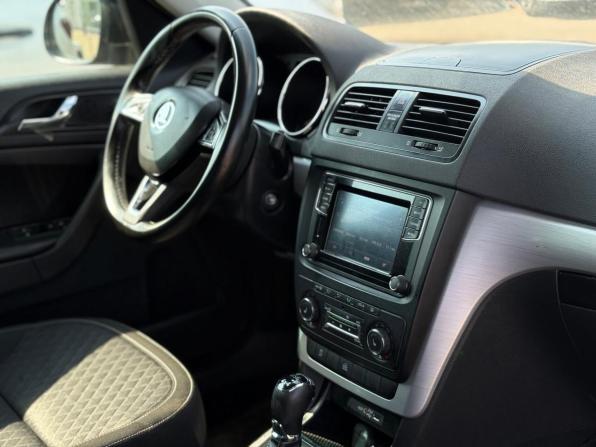 Skoda Yeti I Рестайлинг с пробегом 2016 года, цена 1 120 000 рублей, 243925 км, внедорожник, Автокод Объявления