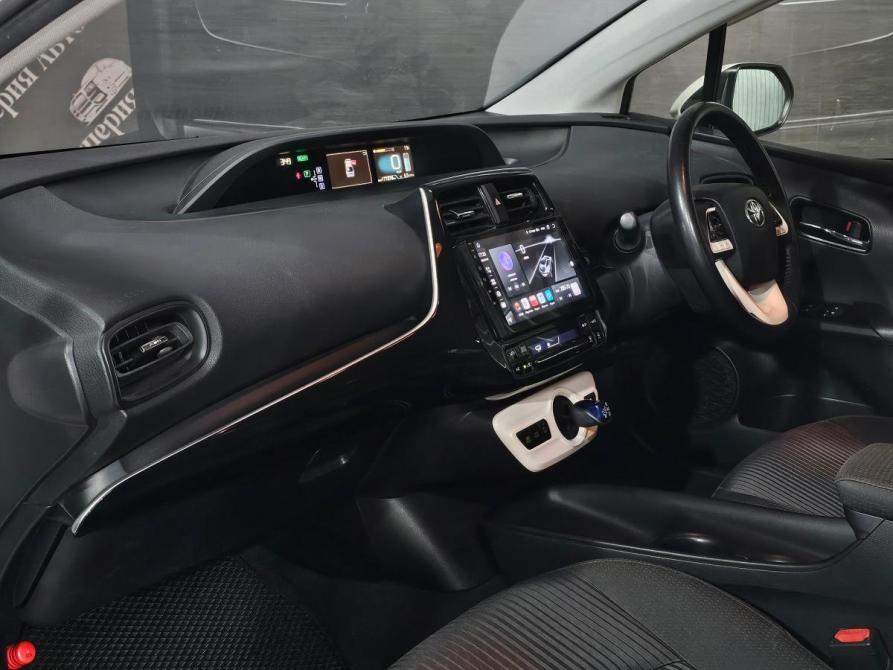 Toyota Prius IV (XW50) Краснодар  - изображение 18