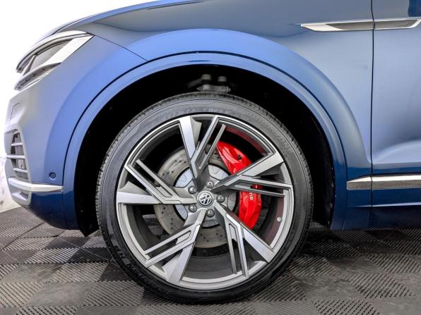 Volkswagen Touareg III с пробегом 2022 года, цена 7 600 000 рублей, 39500 км, внедорожник, Автокод Объявления