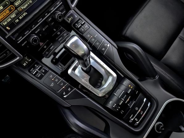 Porsche Cayenne II (958) с пробегом 2012 года, цена 2 550 000 рублей, 106756 км, внедорожник, Автокод Объявления
