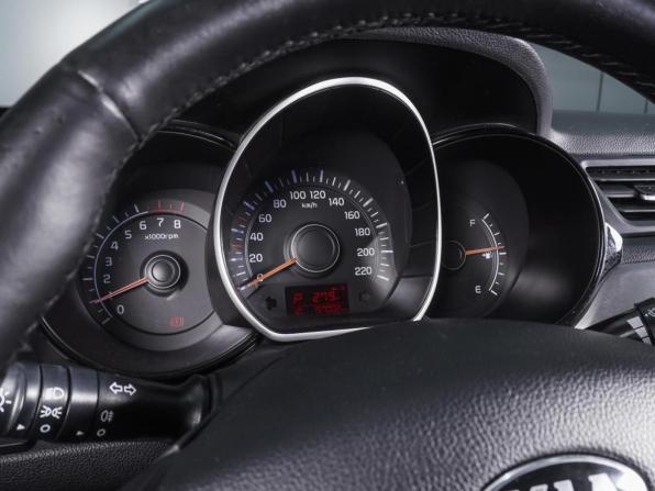 Kia Rio III Рестайлинг с пробегом 2015 года, цена 960 000 рублей, 157002 км, седан, Автокод Объявления