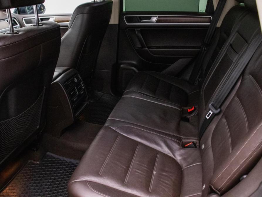 Volkswagen Touareg II Рестайлинг Москва  - изображение 12