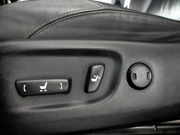 Toyota Land Cruiser Prado 150 Series Рестайлинг 1 с пробегом 2014 года, цена 3 300 000 рублей, 213839 км, внедорожник, Автокод Объявления