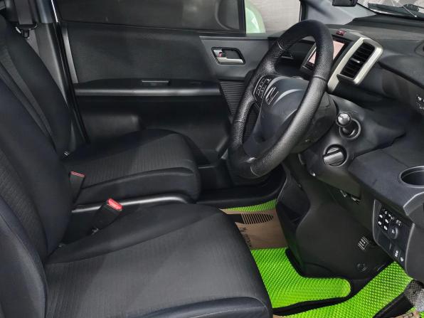 Honda Freed I Рестайлинг с пробегом 2014 года, цена 970 000 рублей, 166500 км, компактвэн, Автокод Объявления