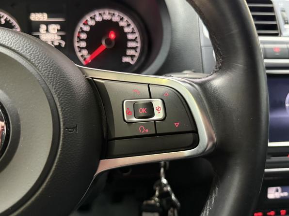Volkswagen Polo V Рестайлинг с пробегом 2020 года, цена 1 250 000 рублей, 132882 км, седан, Автокод Объявления