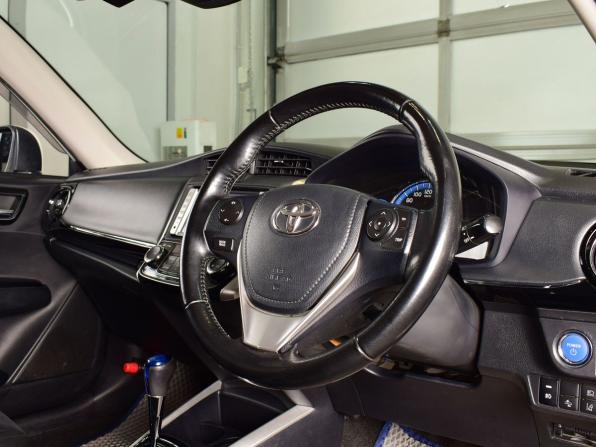 Toyota Corolla XI (E160 E170) Рестайлинг 2 с пробегом 2018 года, цена 1 399 995 рублей, 155613 км, универсал, Автокод Объявления