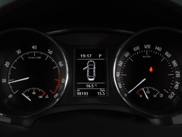 Skoda Superb II Рестайлинг с пробегом 2015 года, цена 1 449 000 рублей, 98193 км, лифтбек, Автокод Объявления