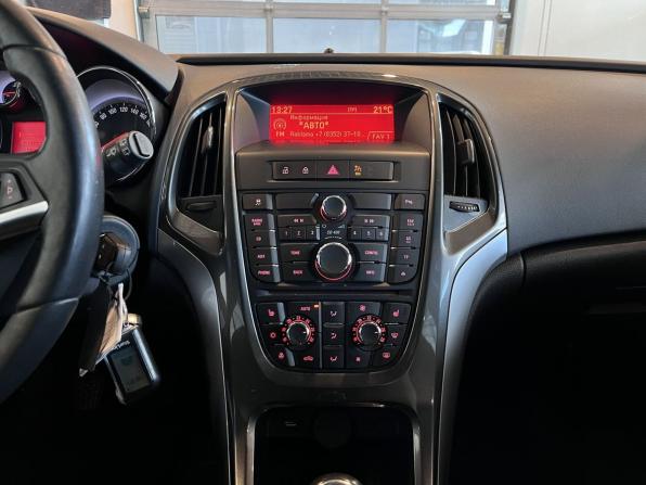 Opel Astra J Рестайлинг с пробегом 2013 года, цена 870 000 рублей, 98605 км, хэтчбек, Автокод Объявления