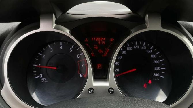Nissan Juke I с пробегом 2012 года, цена 879 000 рублей, 173024 км, внедорожник, Автокод Объявления