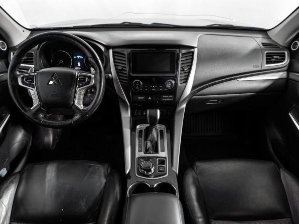 Mitsubishi Pajero Sport III с пробегом 2017 года, цена 2 590 000 рублей, 195391 км, внедорожник, Автокод Объявления