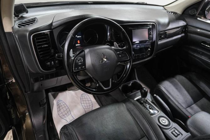 Mitsubishi Outlander III Рестайлинг 2 с пробегом 2015 года, цена 2 049 000 рублей, 166420 км, внедорожник, Автокод Объявления