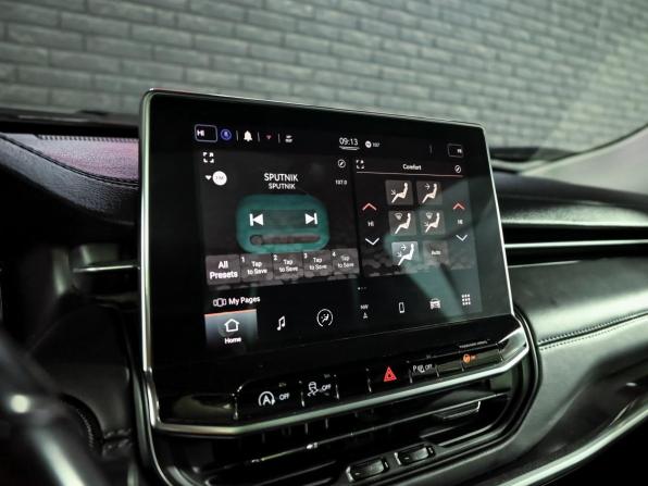 Jeep Compass II Рестайлинг с пробегом 2021 года, цена 2 390 000 рублей, 94863 км, внедорожник, Автокод Объявления