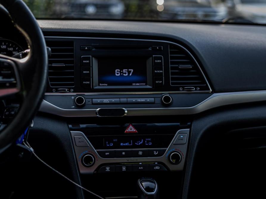Hyundai Elantra VI (AD) Санкт-Петербург  - изображение 8