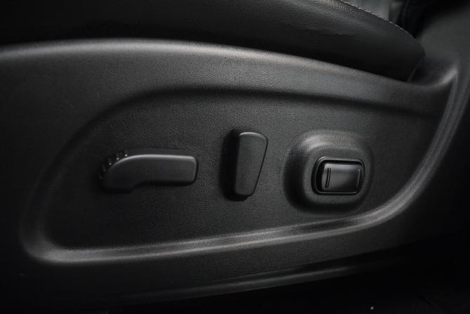 Nissan Pathfinder IV с пробегом 2016 года, цена 2 080 000 рублей, 110038 км, внедорожник, Автокод Объявления