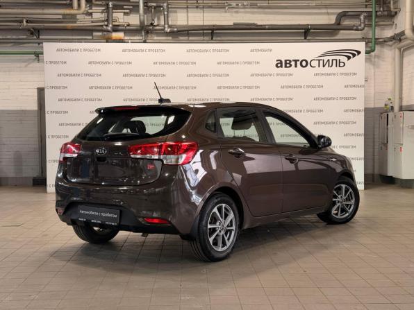 Kia Rio III Рестайлинг с пробегом 2017 года, цена 1 049 000 рублей, 113866 км, хэтчбек, Автокод Объявления
